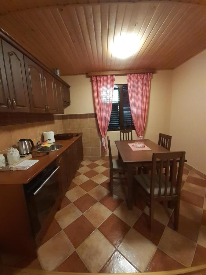 Apartman Damjanovic Цетине Экстерьер фото
